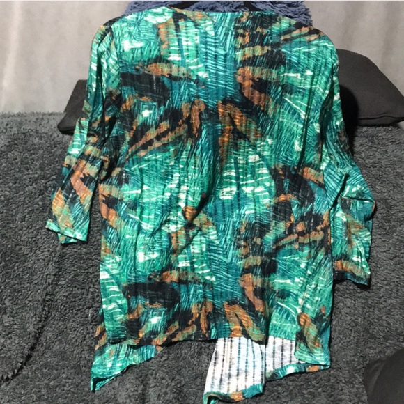 Allison Daley • Cardigan - Picture 3 of 3